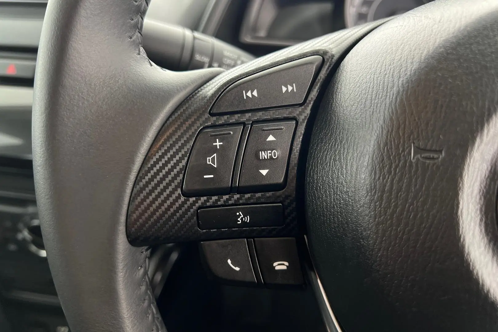 2016 Mazda 2 Gallery Image 16
