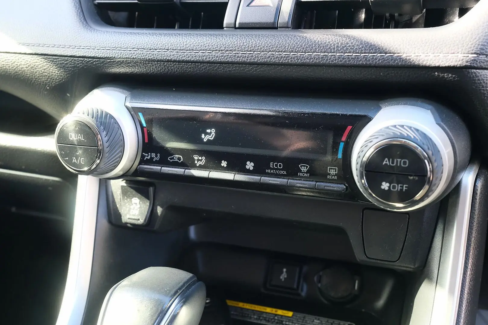 2020 Toyota RAV4 Gallery Image 21