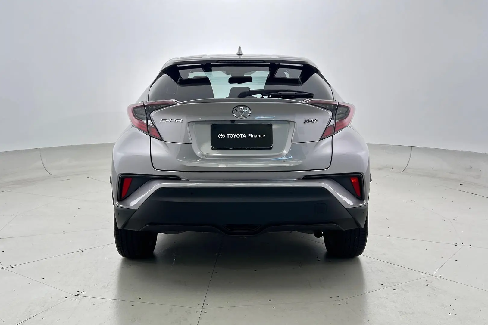 2018 Toyota C-HR Gallery Image 6