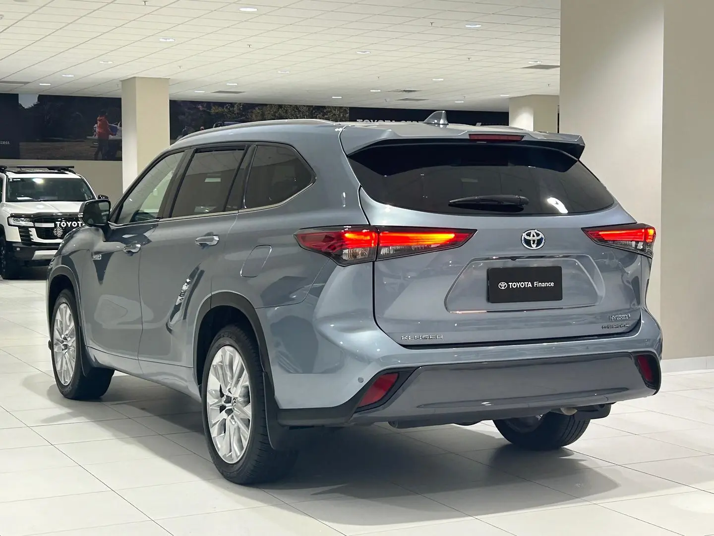 2023 Toyota Kluger Gallery Image 8