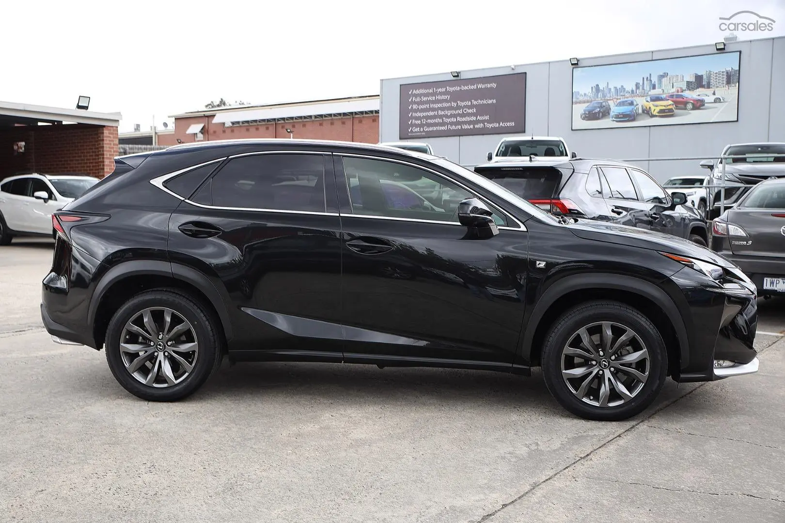 2017 Lexus NX Image 3