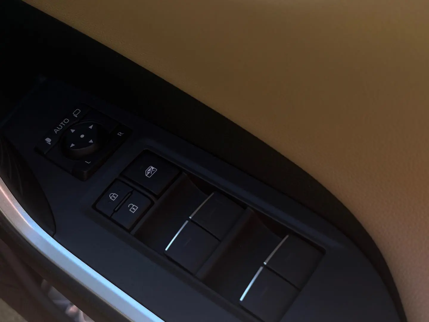 2023 Toyota RAV4 Gallery Image 24