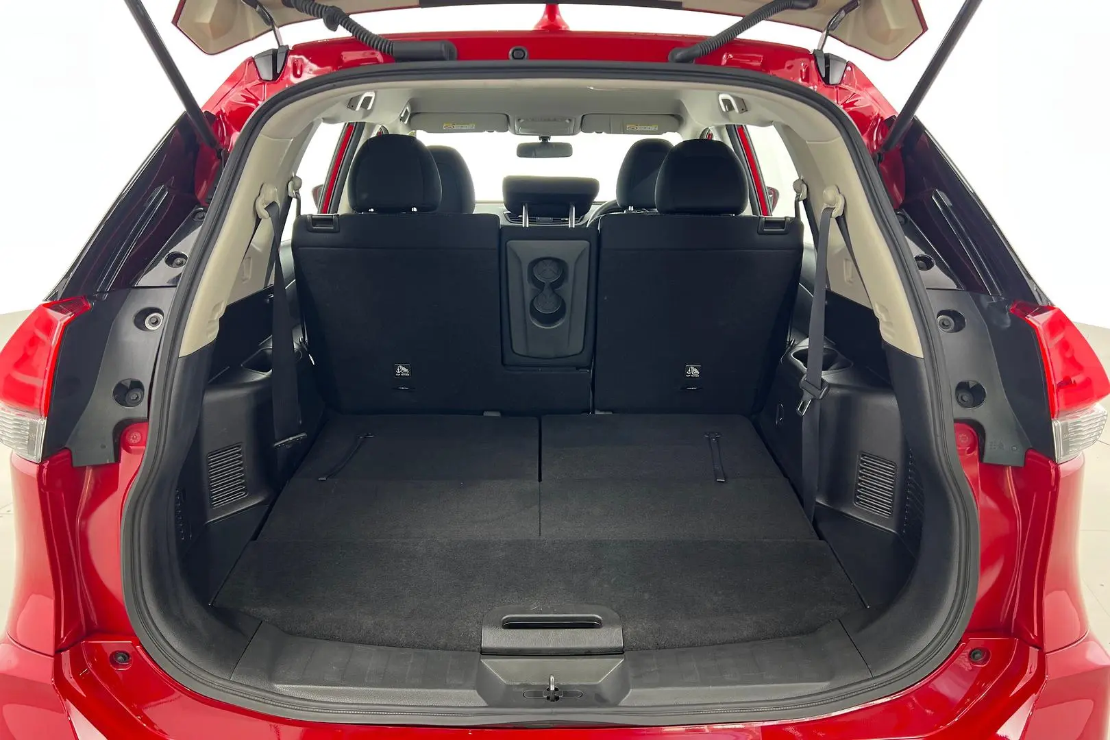 2019 Nissan X-TRAIL Gallery Image 21