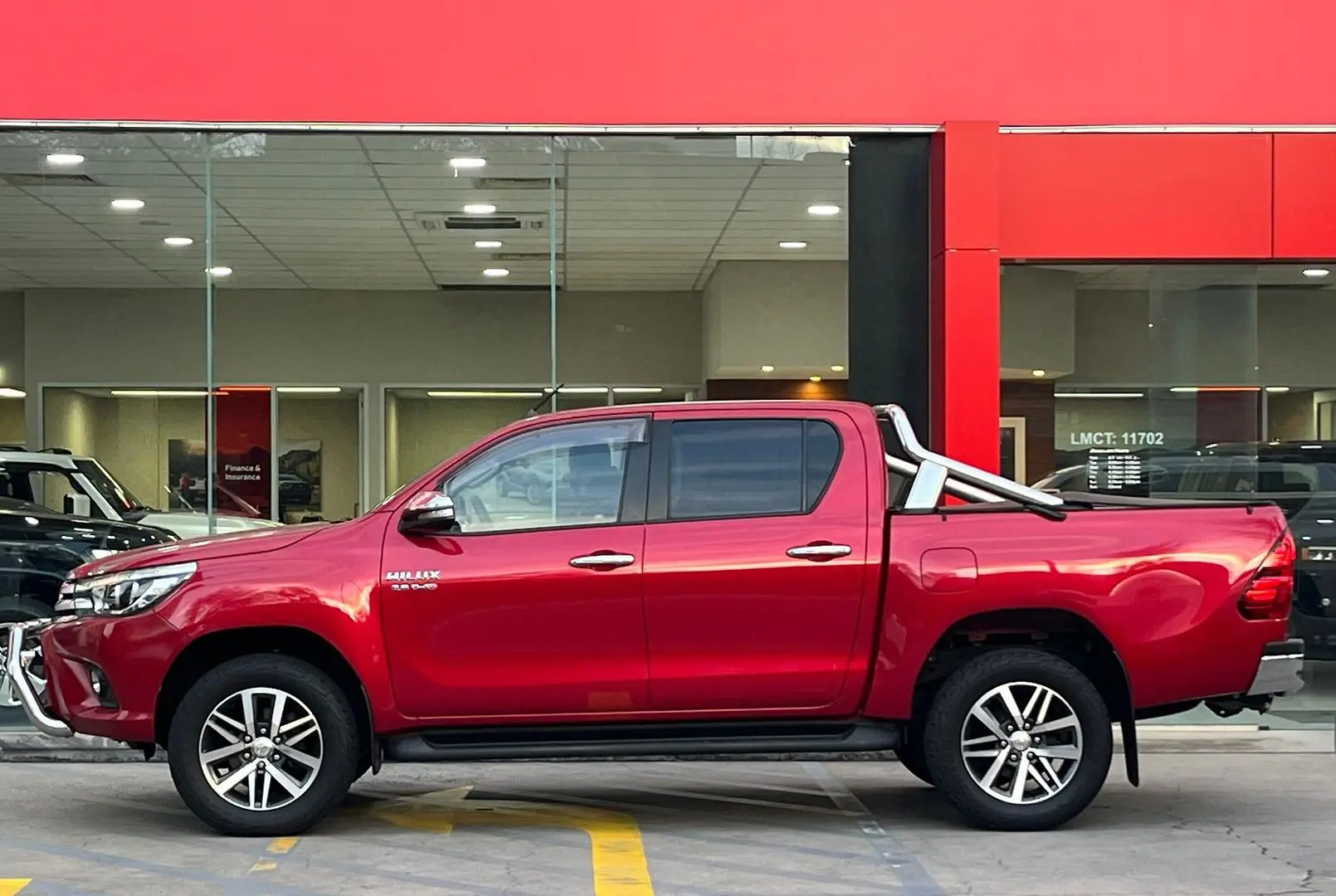 2016 Toyota Hilux Gallery Image 5
