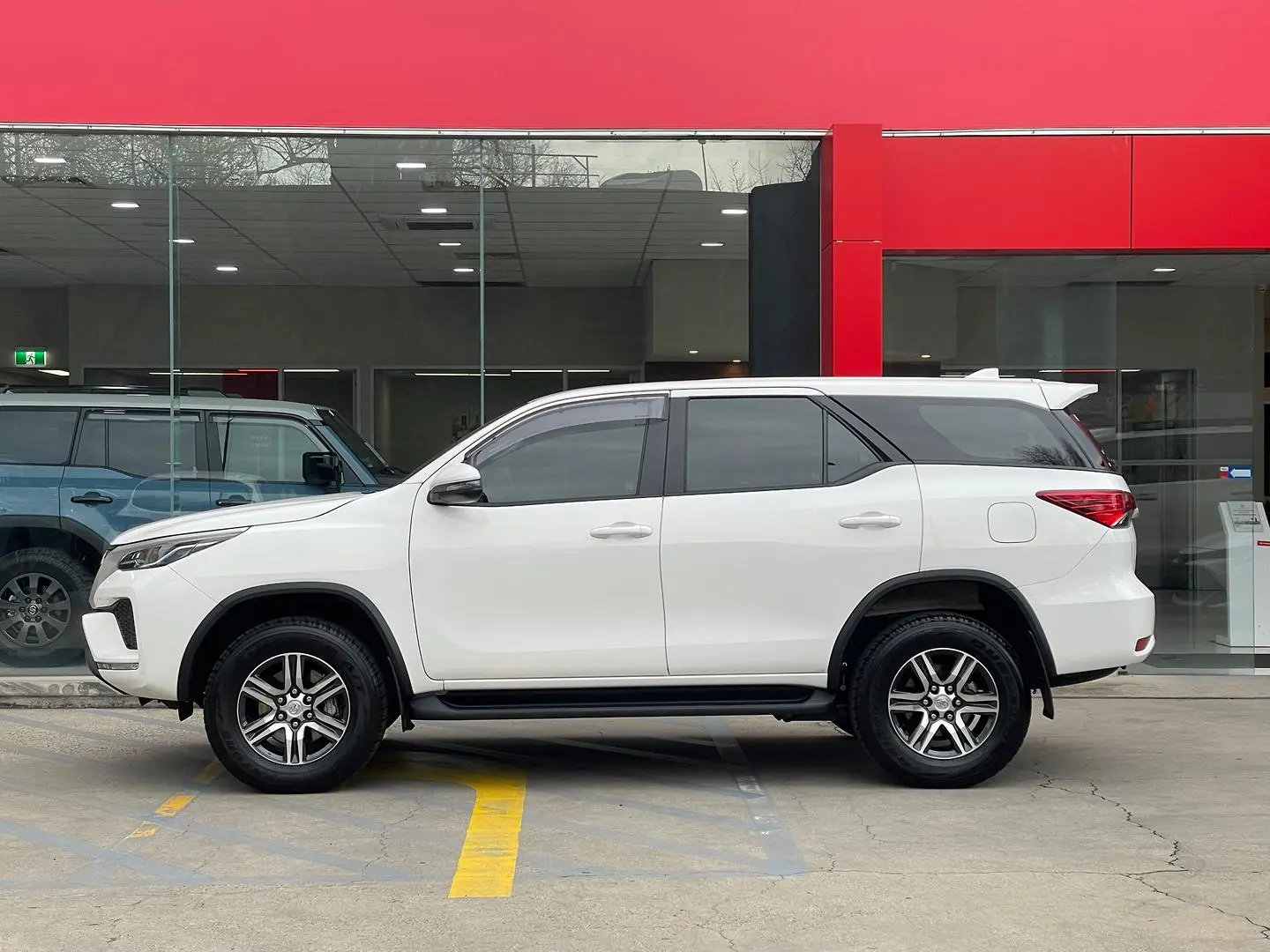 2021 Toyota Fortuner Gallery Image 5