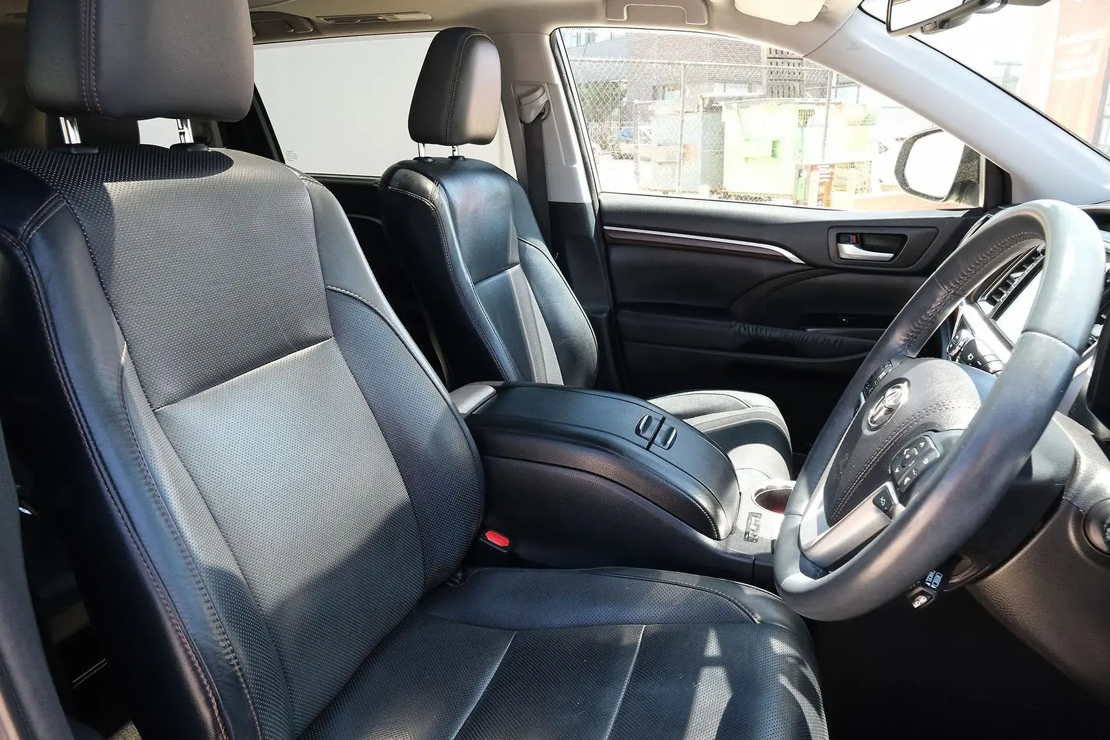 2015 Toyota Kluger Gallery Image 14