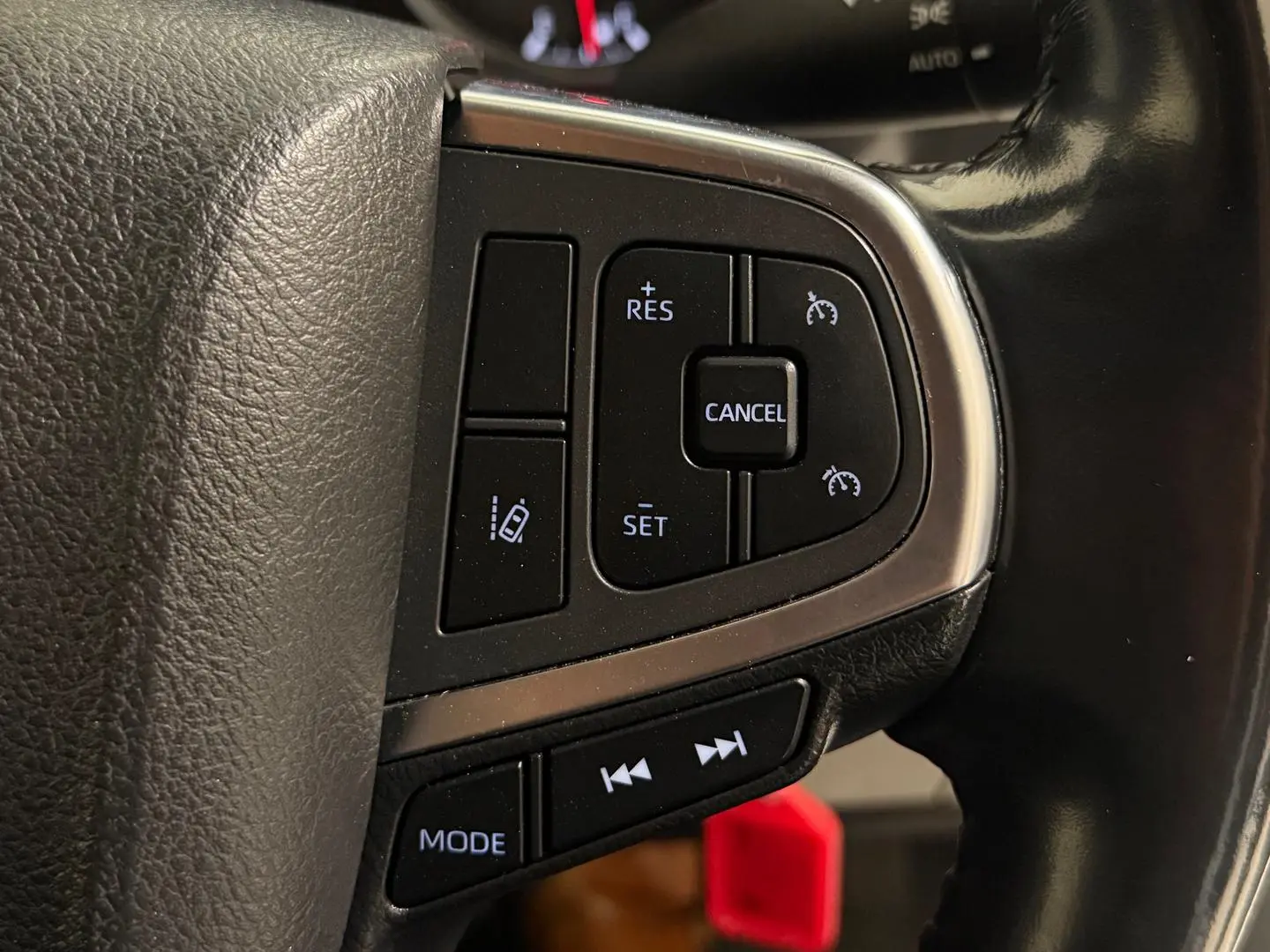 2022 Toyota Hiace Gallery Image 22