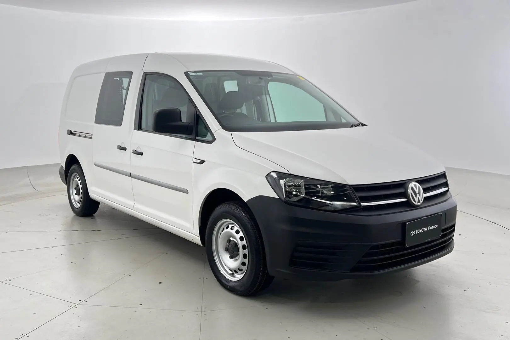 2018 Volkswagen Caddy Gallery Image 1