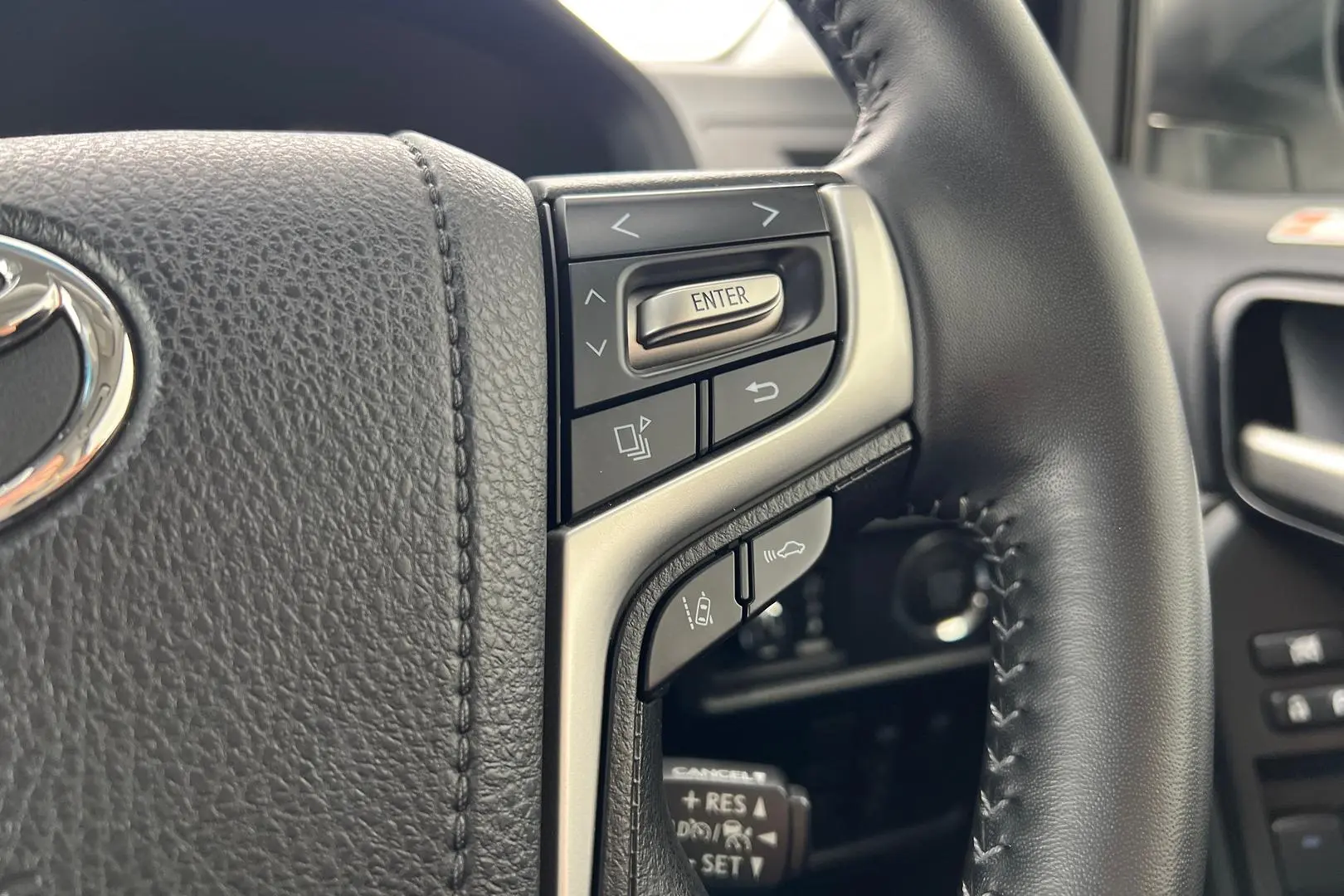 2022 Toyota Landcruiser Prado Gallery Image 21