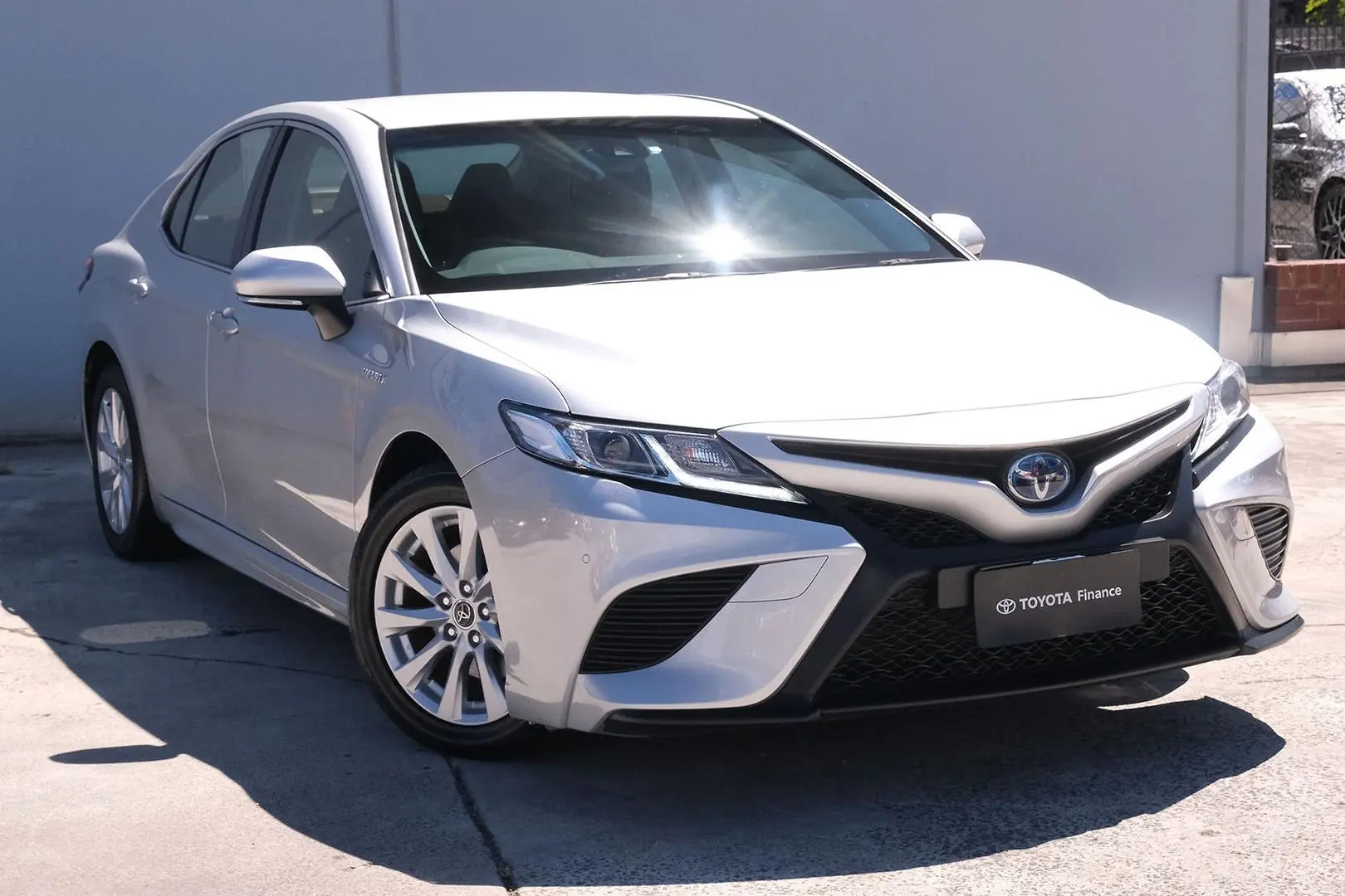 2018 Toyota Camry Gallery Image 1