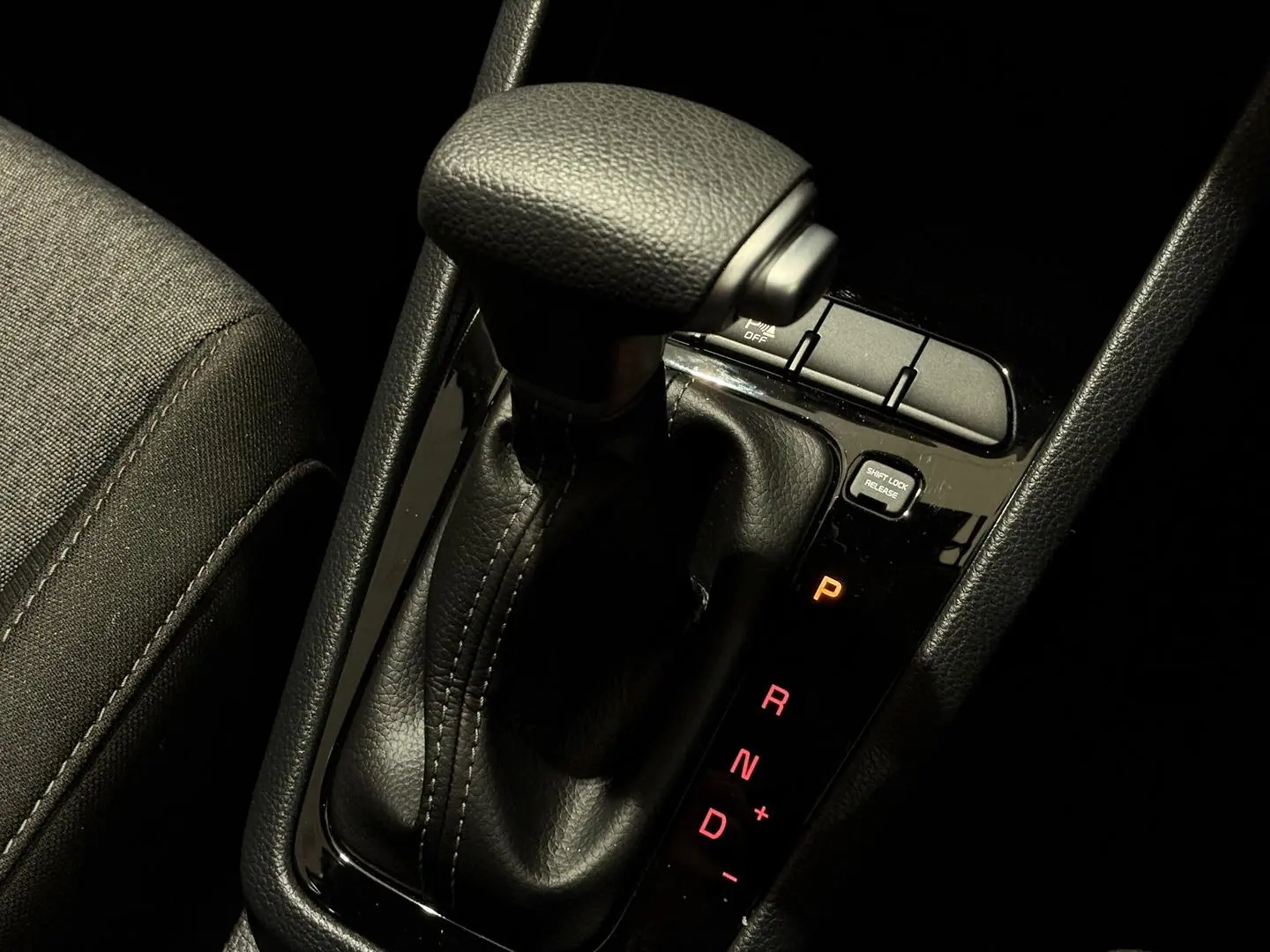 2021 Kia Stonic Gallery Image 18