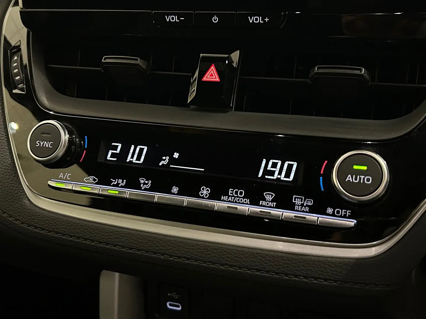 2024 Toyota Corolla Cross Gallery Image 18