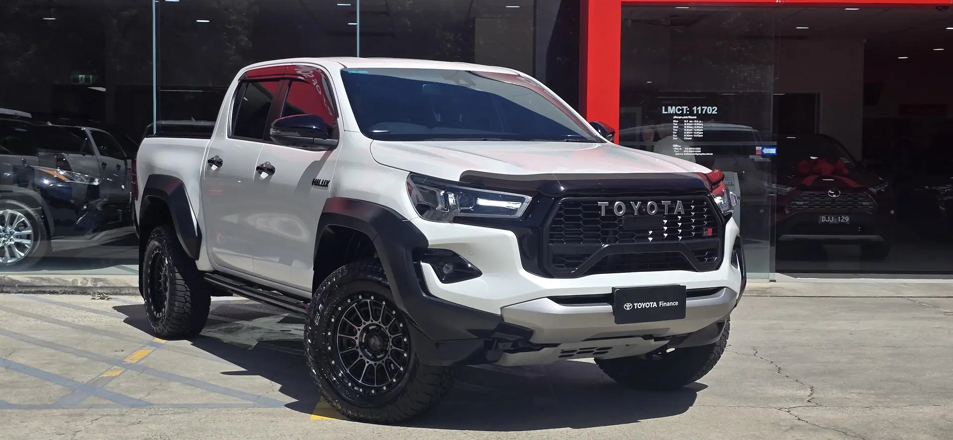 2023 Toyota Hilux Gallery Image 1