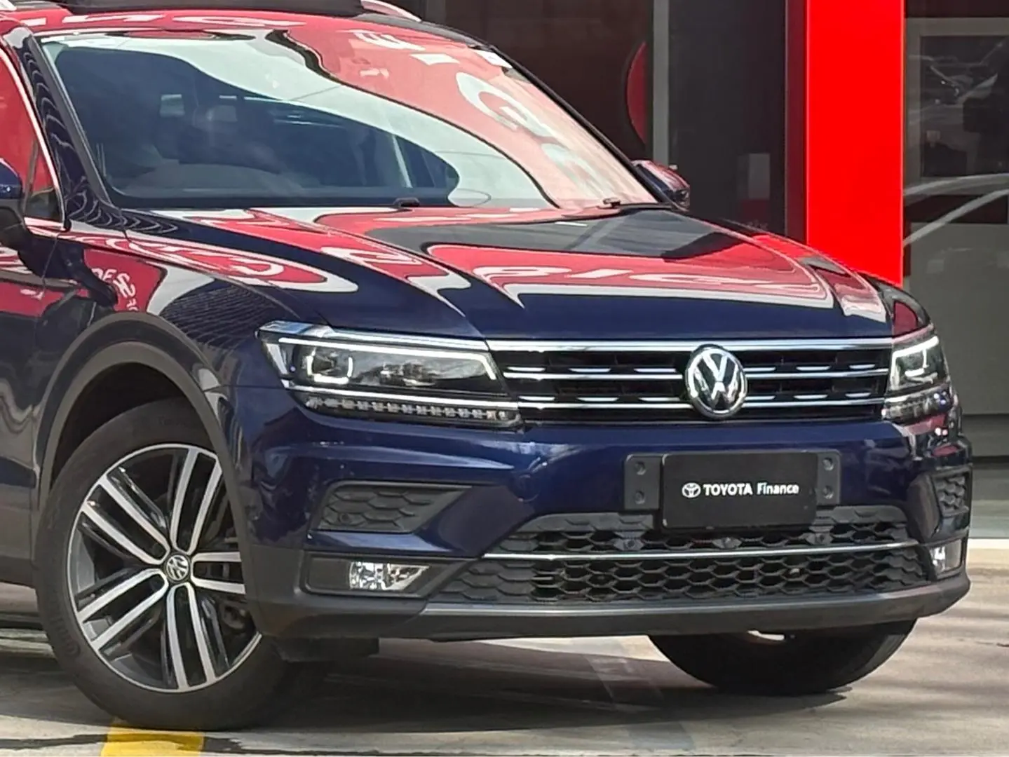 2019 Volkswagen Tiguan Gallery Image 4