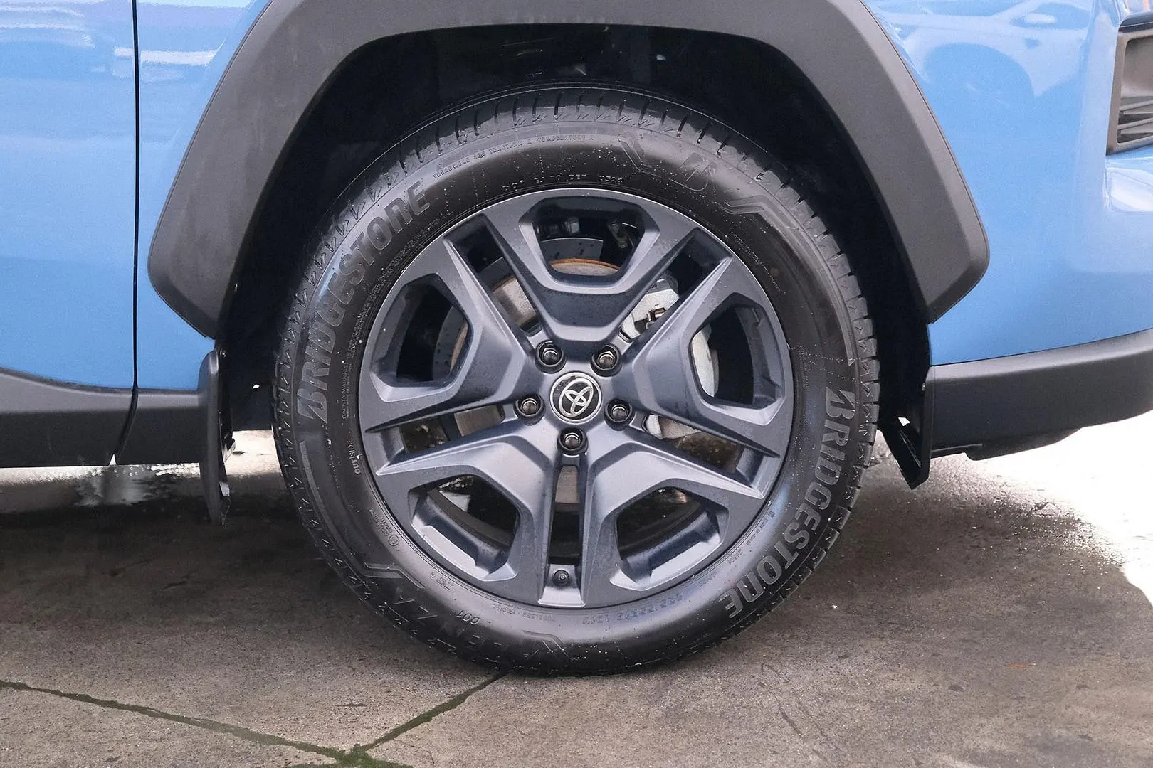 2024 Toyota RAV4 Gallery Image 6