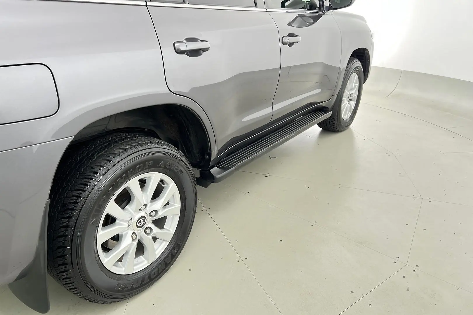 2019 Toyota Landcruiser Gallery Image 5