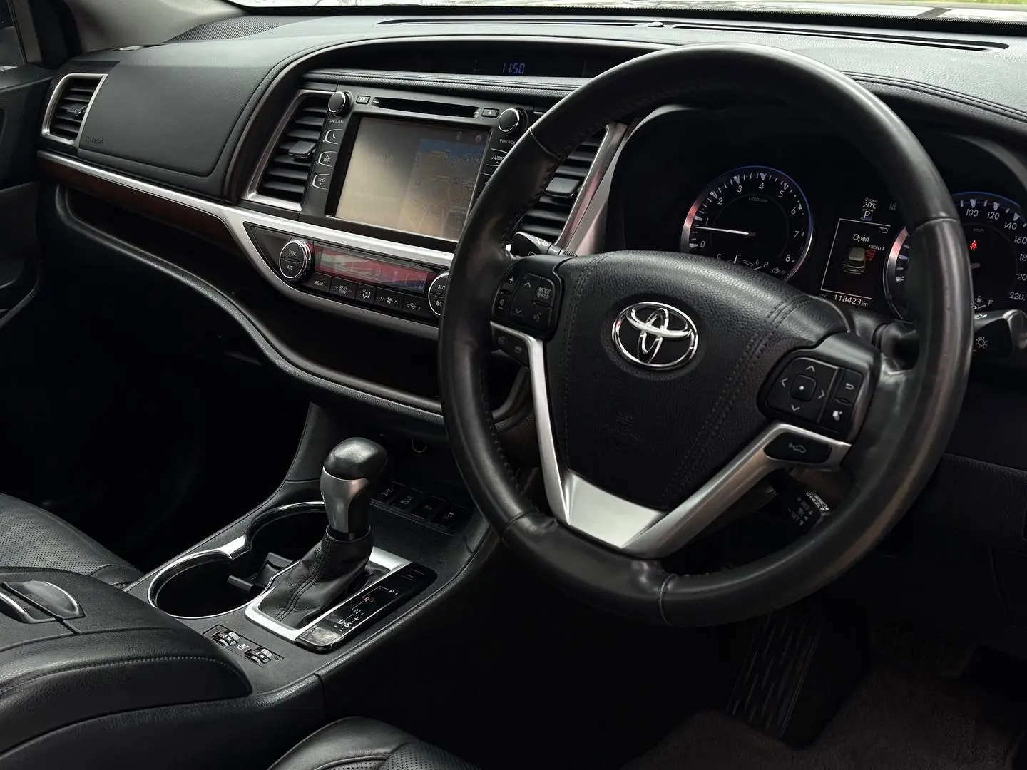 2015 Toyota Kluger Gallery Image 13
