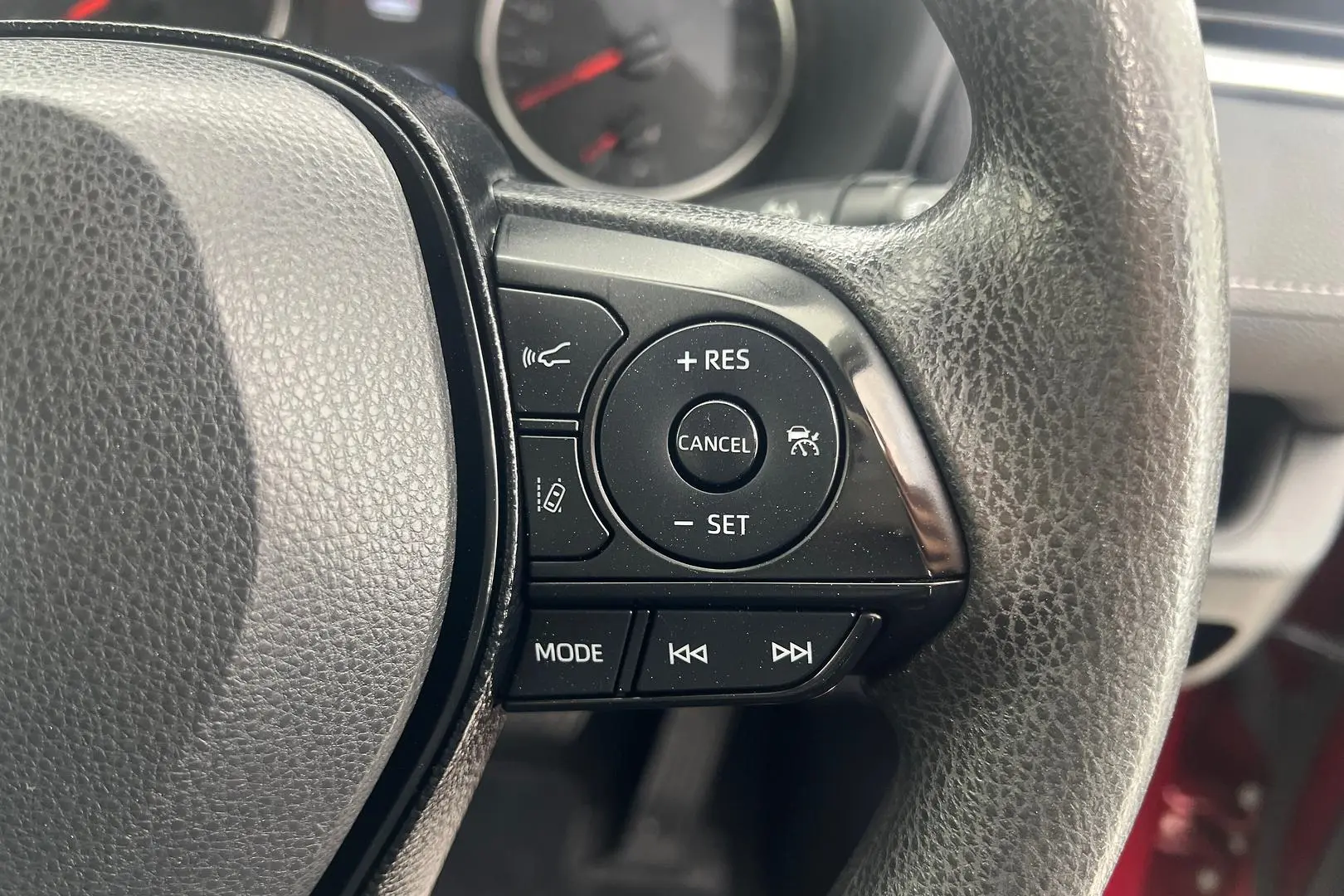 2020 Toyota RAV4 Gallery Image 16