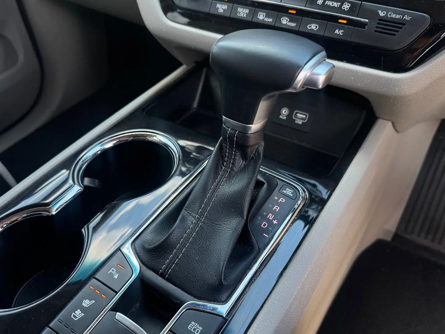 2019 Kia Carnival Gallery Image 16