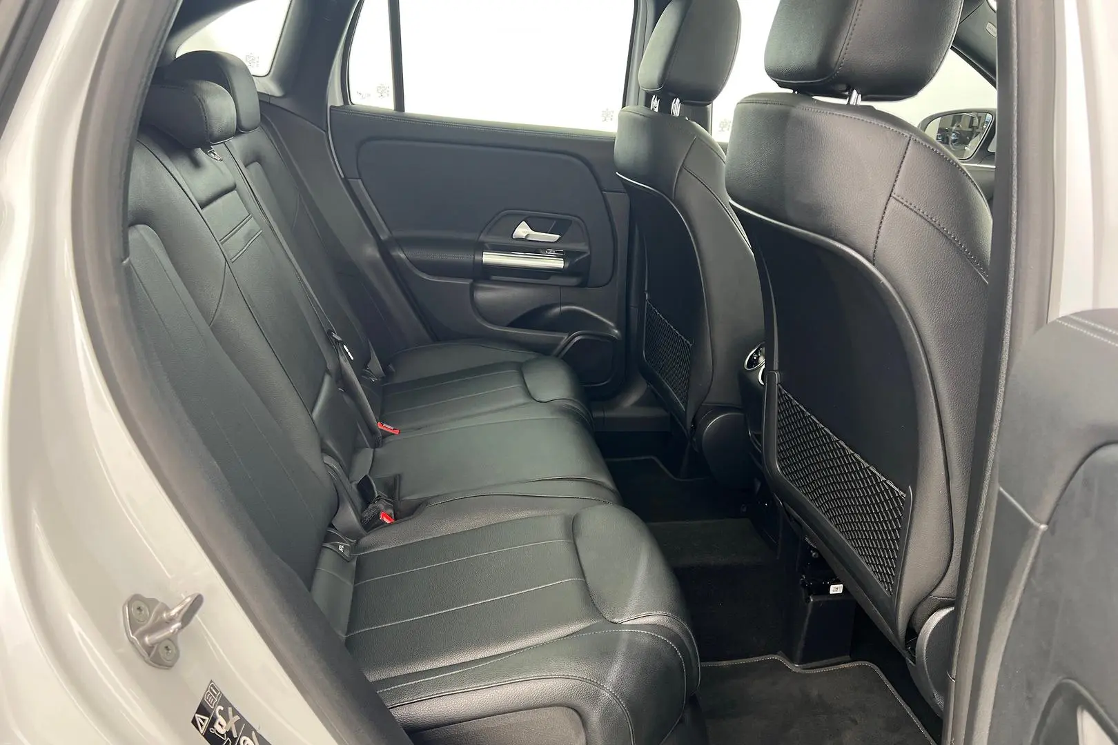 2021 Mercedes-Benz GLA-Class Gallery Image 10