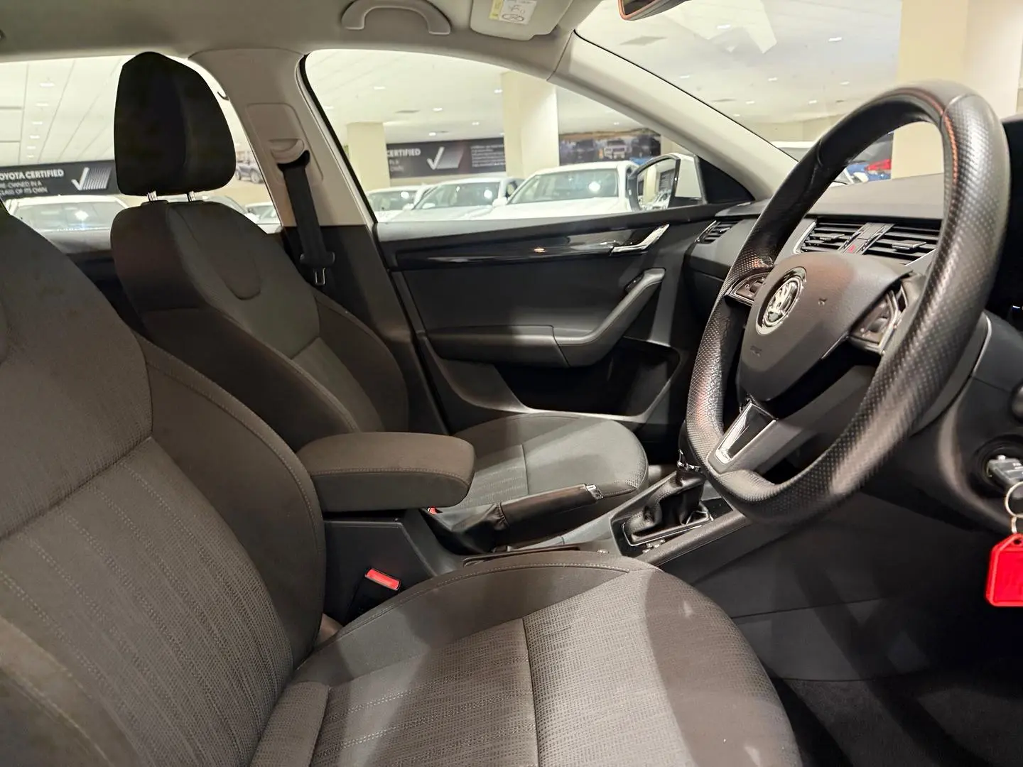 2020 SKODA Octavia Gallery Image 12