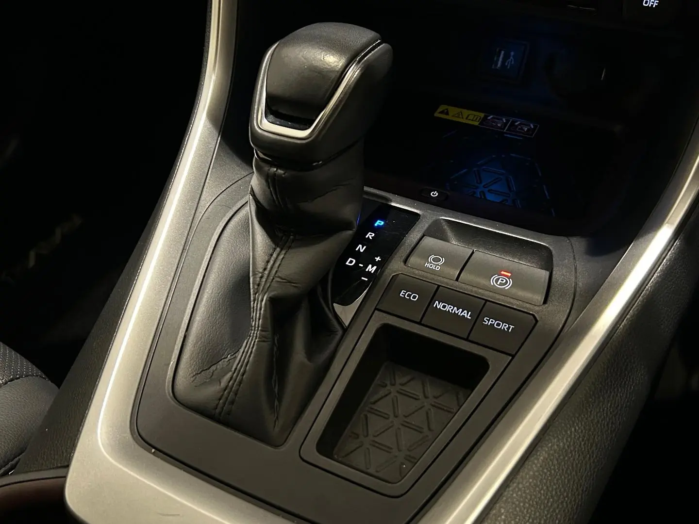 2024 Toyota RAV4 Gallery Image 19