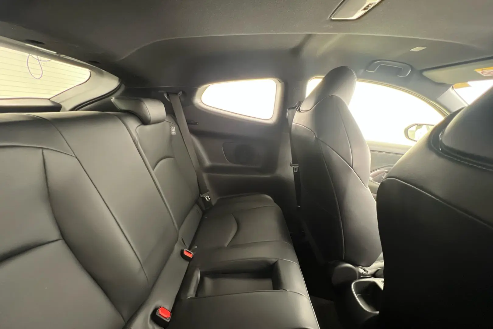 2021 Toyota Yaris Gallery Image 16