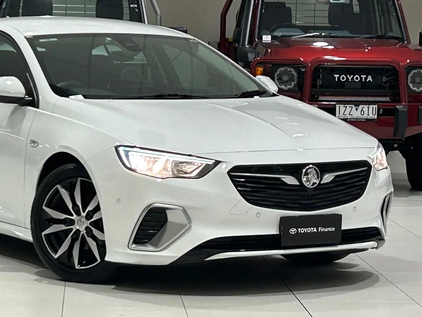 2019 Holden Commodore Gallery Image 3