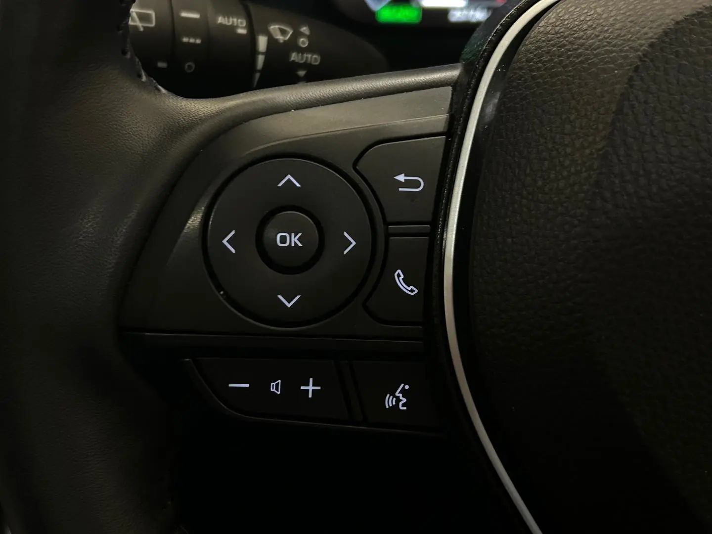 2024 Toyota RAV4 Gallery Image 26