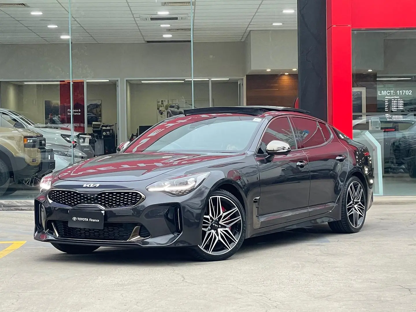 2022 Kia Stinger Gallery Image 5