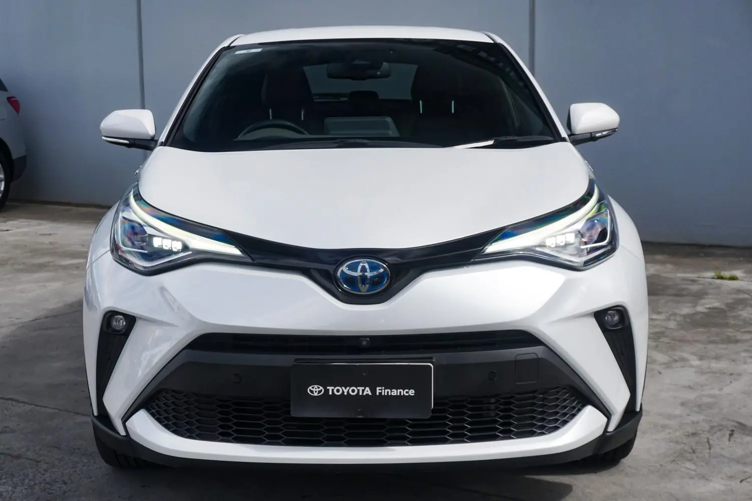 2022 Toyota C-HR Gallery Image 3