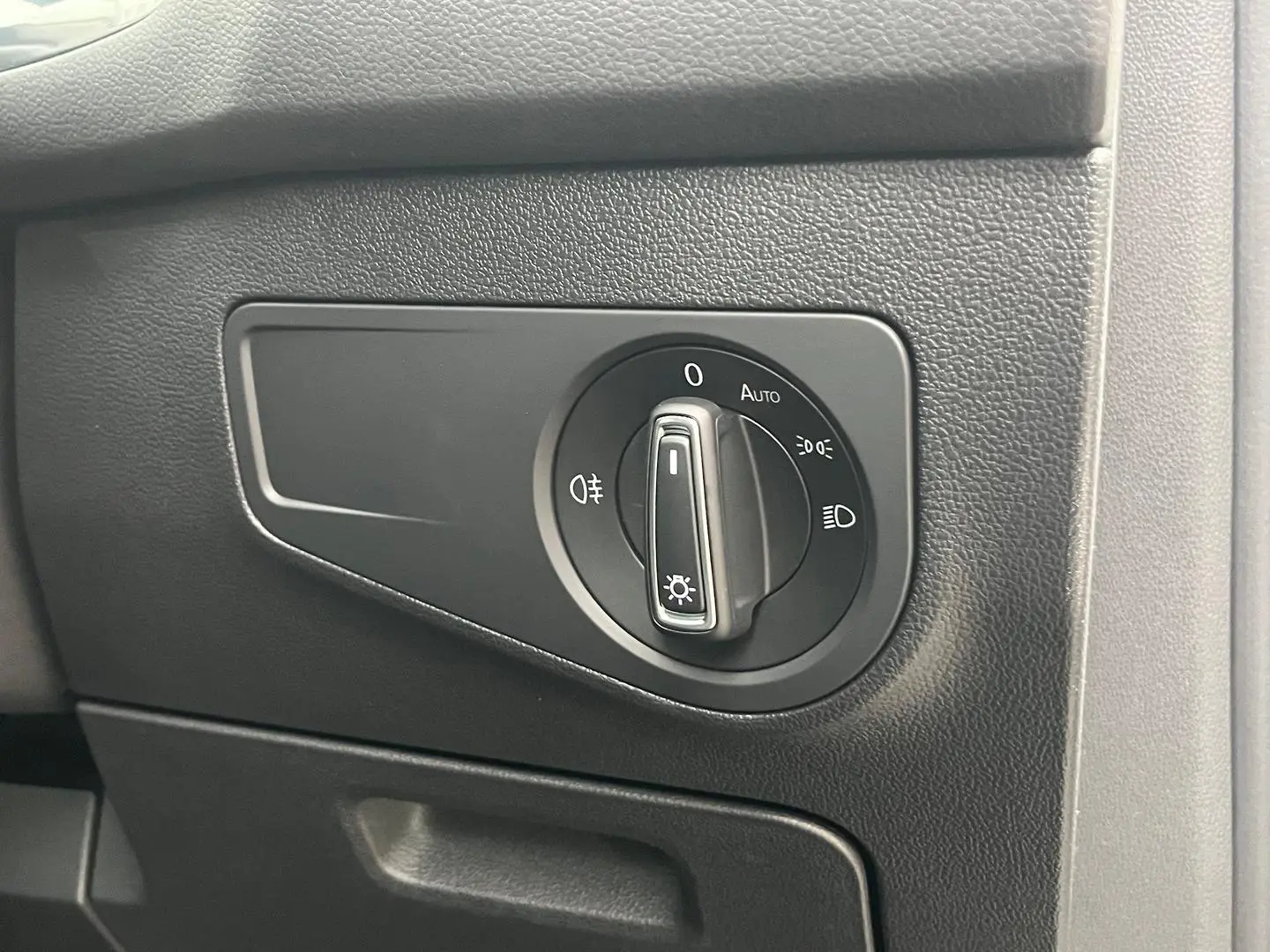 2023 Volkswagen Tiguan Gallery Image 16