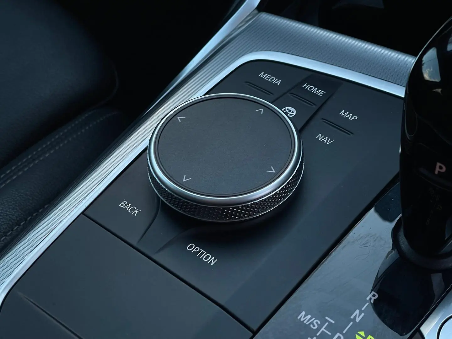 2022 BMW 3 Series Gallery Image 25
