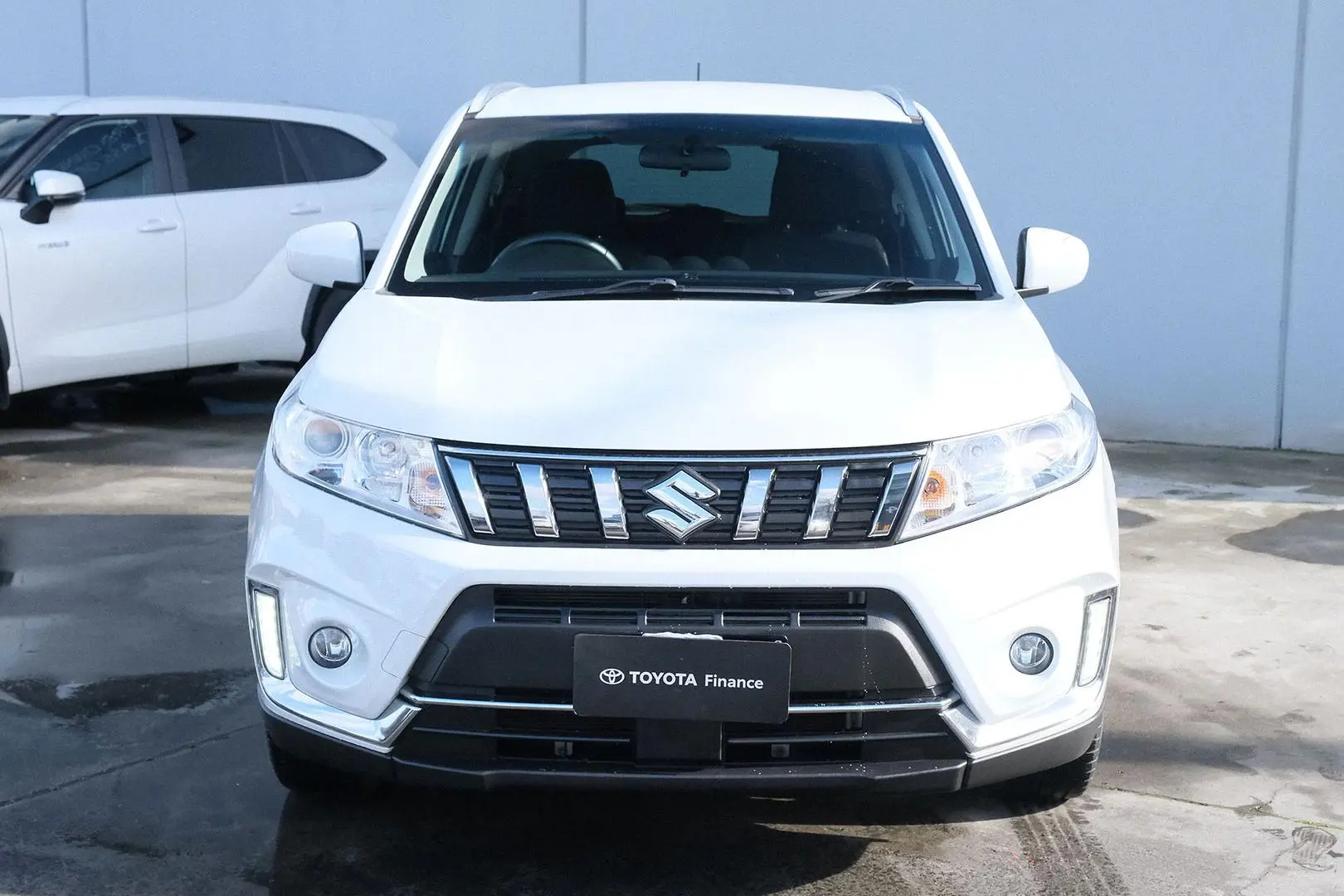 2021 Suzuki Vitara Gallery Image 3