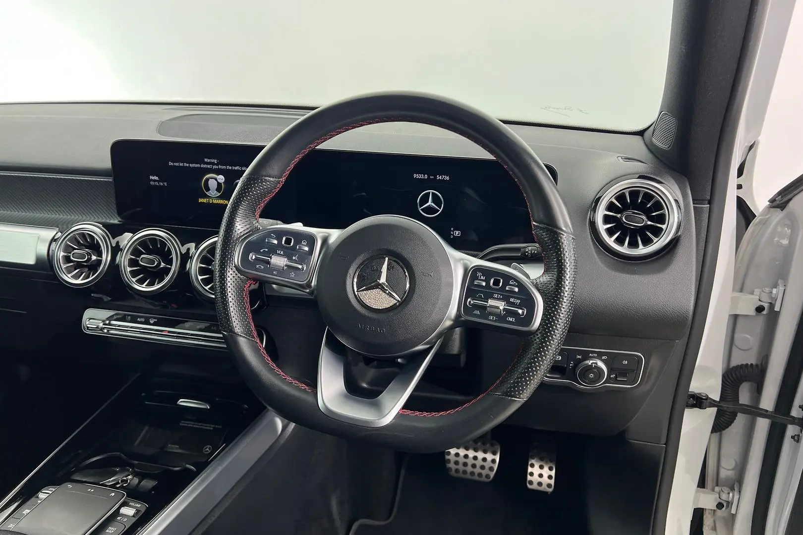 2021 Mercedes-Benz GLB-Class Gallery Image 18