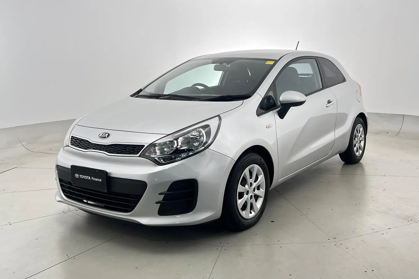 2016 Kia Rio Gallery Image 9