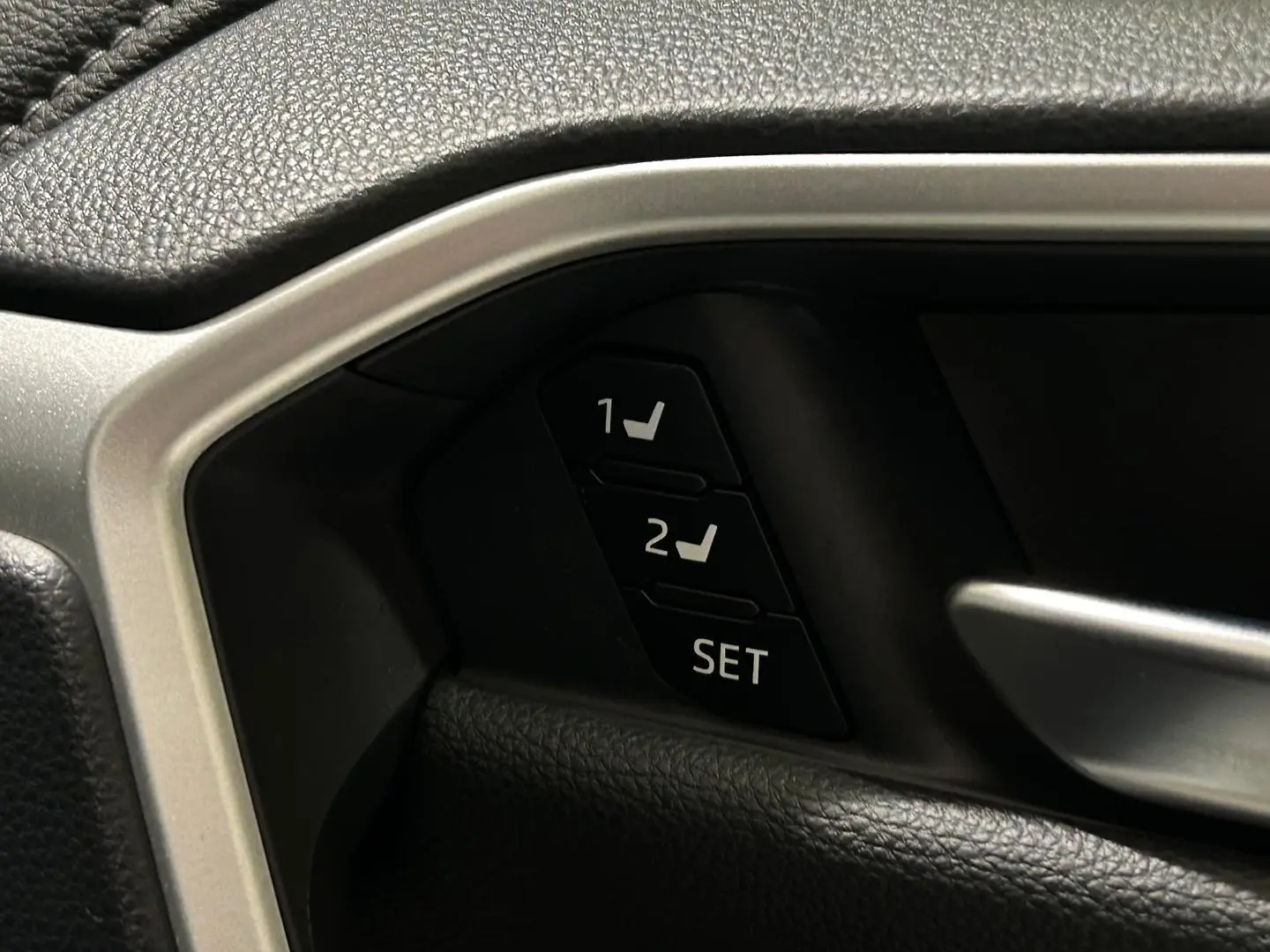 2024 Toyota RAV4 Gallery Image 23