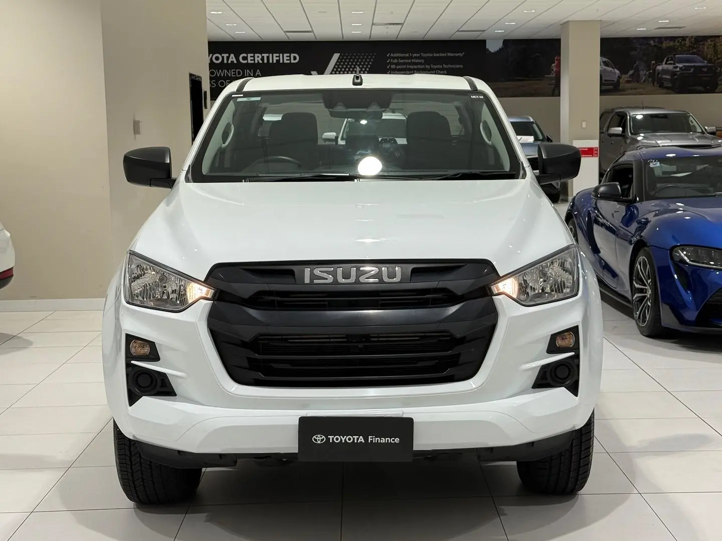 2023 Isuzu D-MAX Gallery Image 4