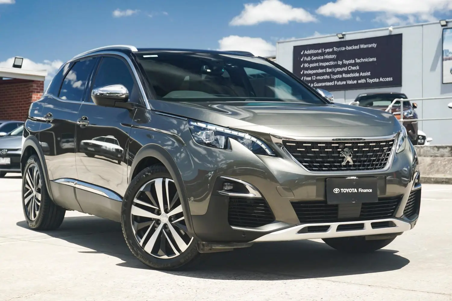 2018 Peugeot 3008 Gallery Image 1