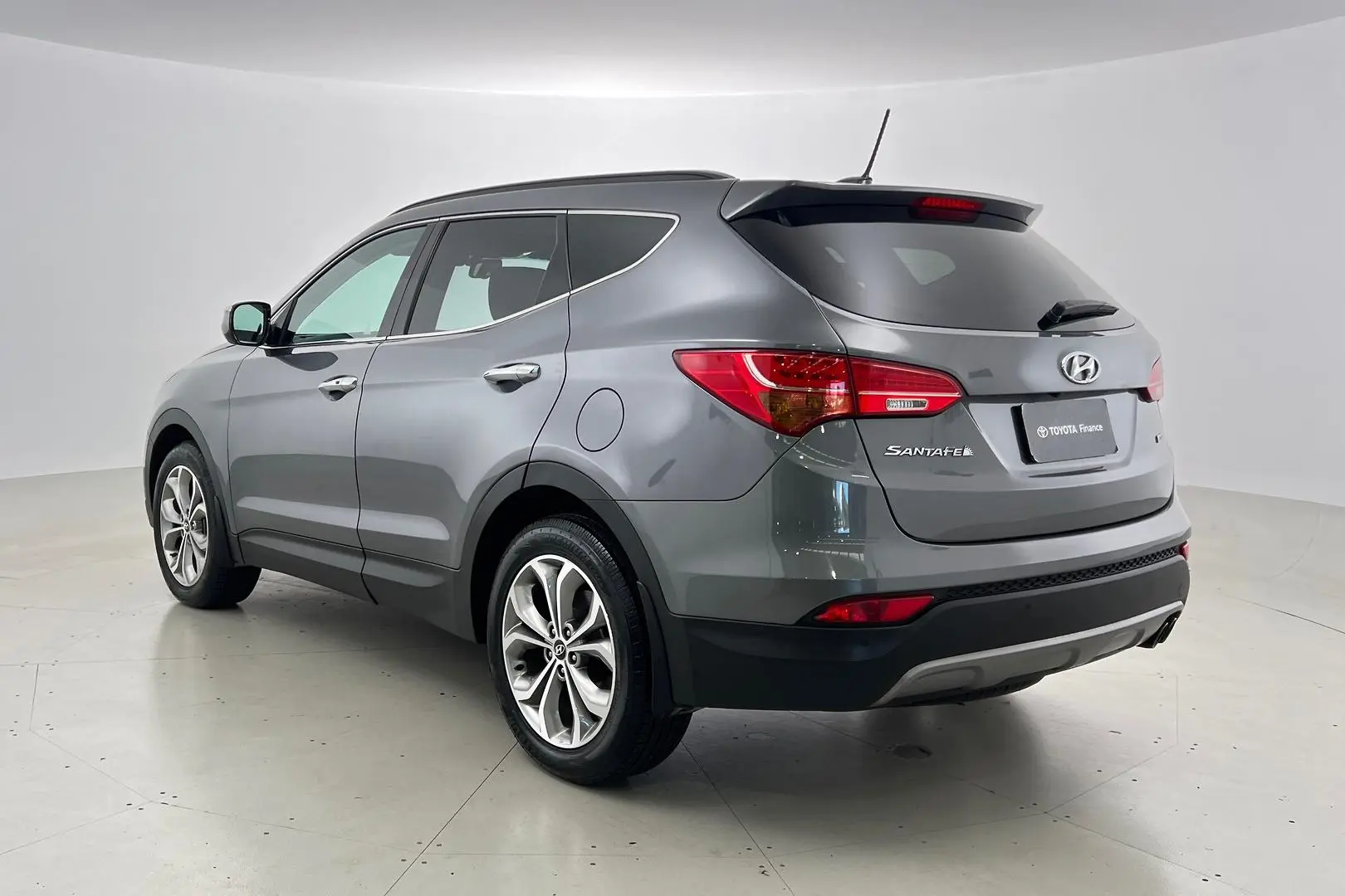 2013 Hyundai Santa Fe Gallery Image 8