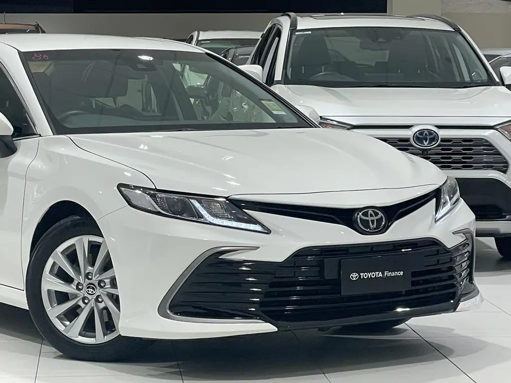 2024 Toyota Camry Gallery Image 3