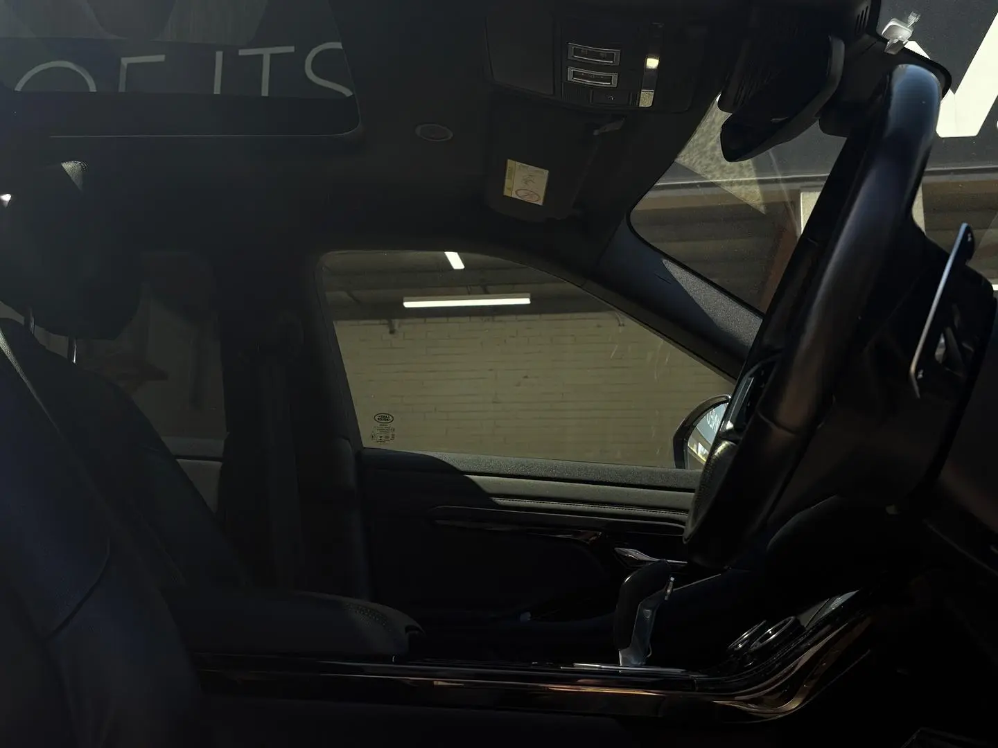 2021 Land Rover Range Rover Evoque Gallery Image 12