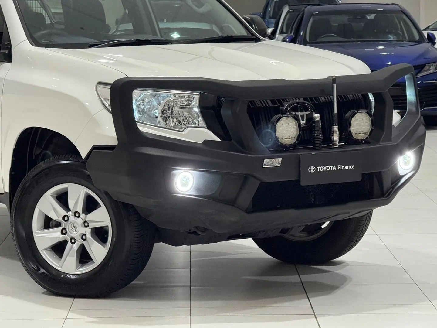 2021 Toyota Landcruiser Prado Gallery Image 3
