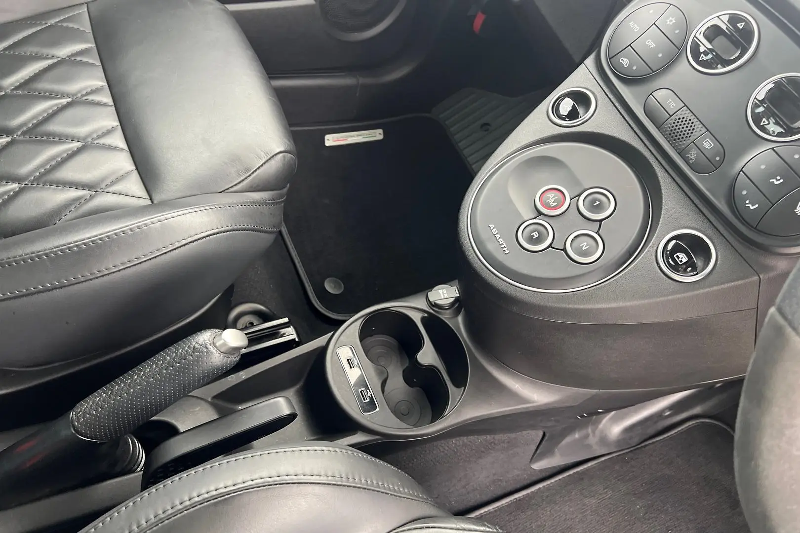 2021 Abarth 595 Gallery Image 13