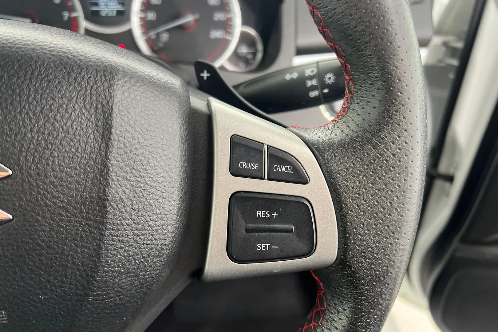2016 Suzuki Swift Gallery Image 17
