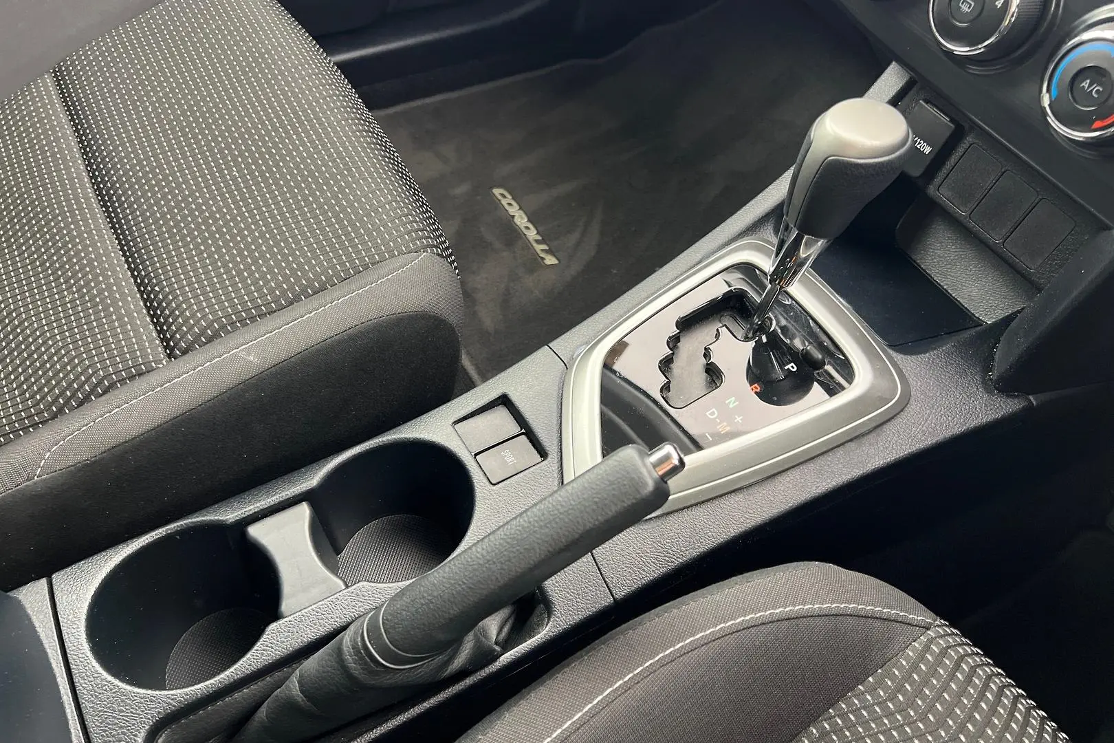 2014 Toyota Corolla Gallery Image 13