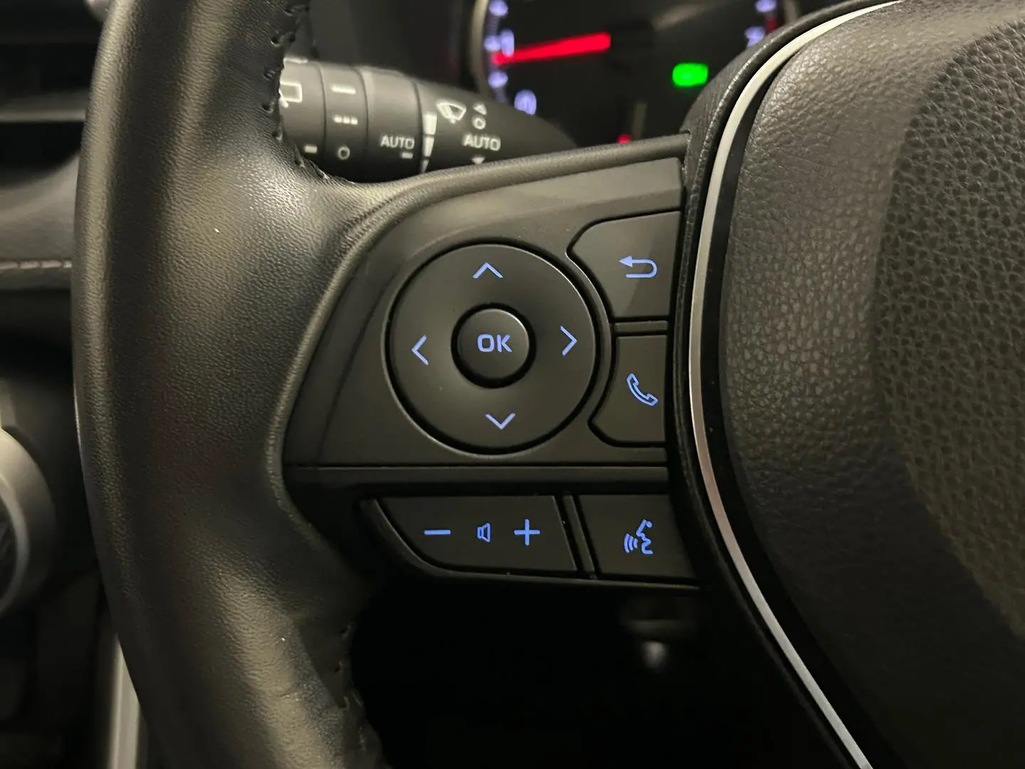 2022 Toyota RAV4 Gallery Image 19