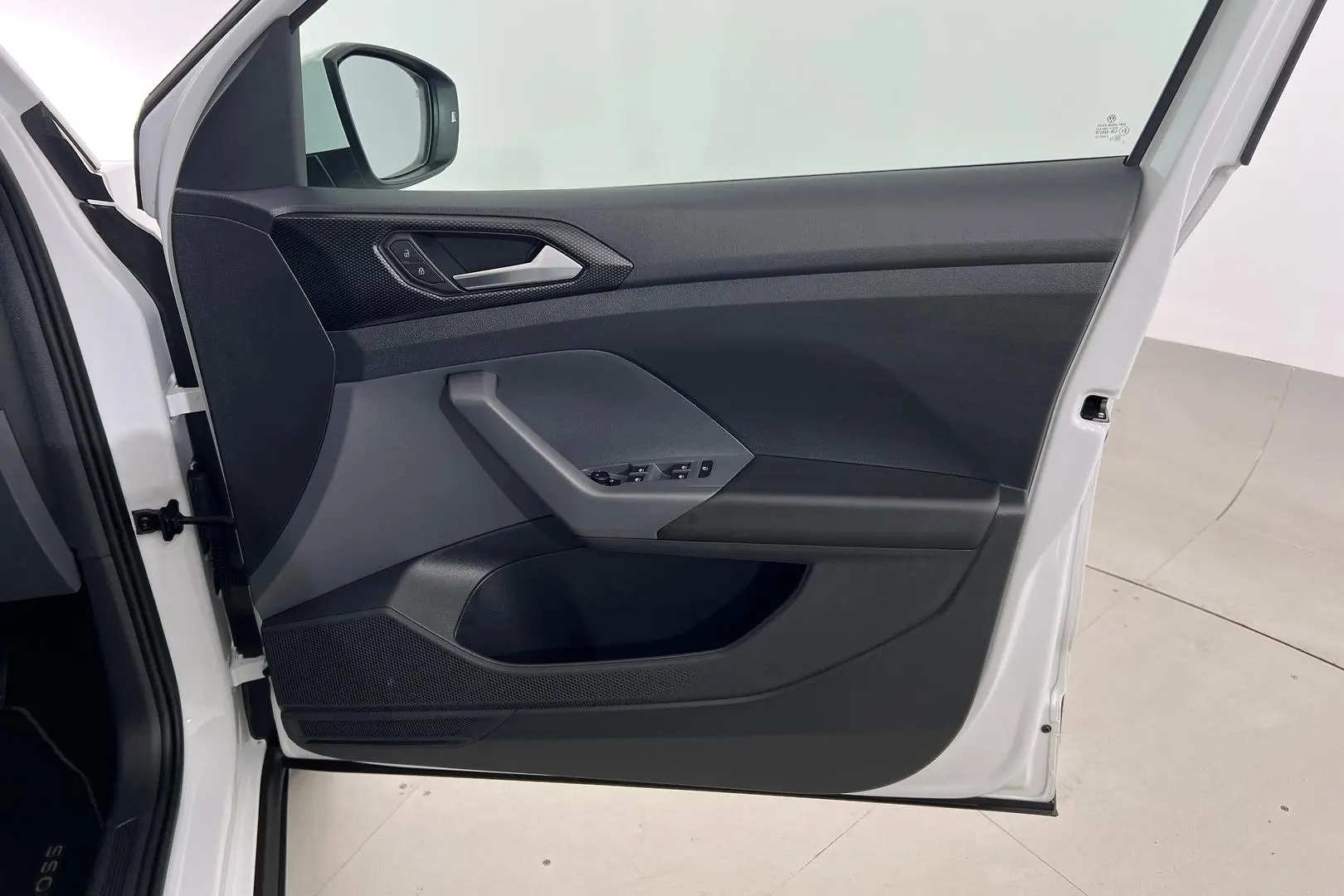 2021 Volkswagen T-Cross Gallery Image 13