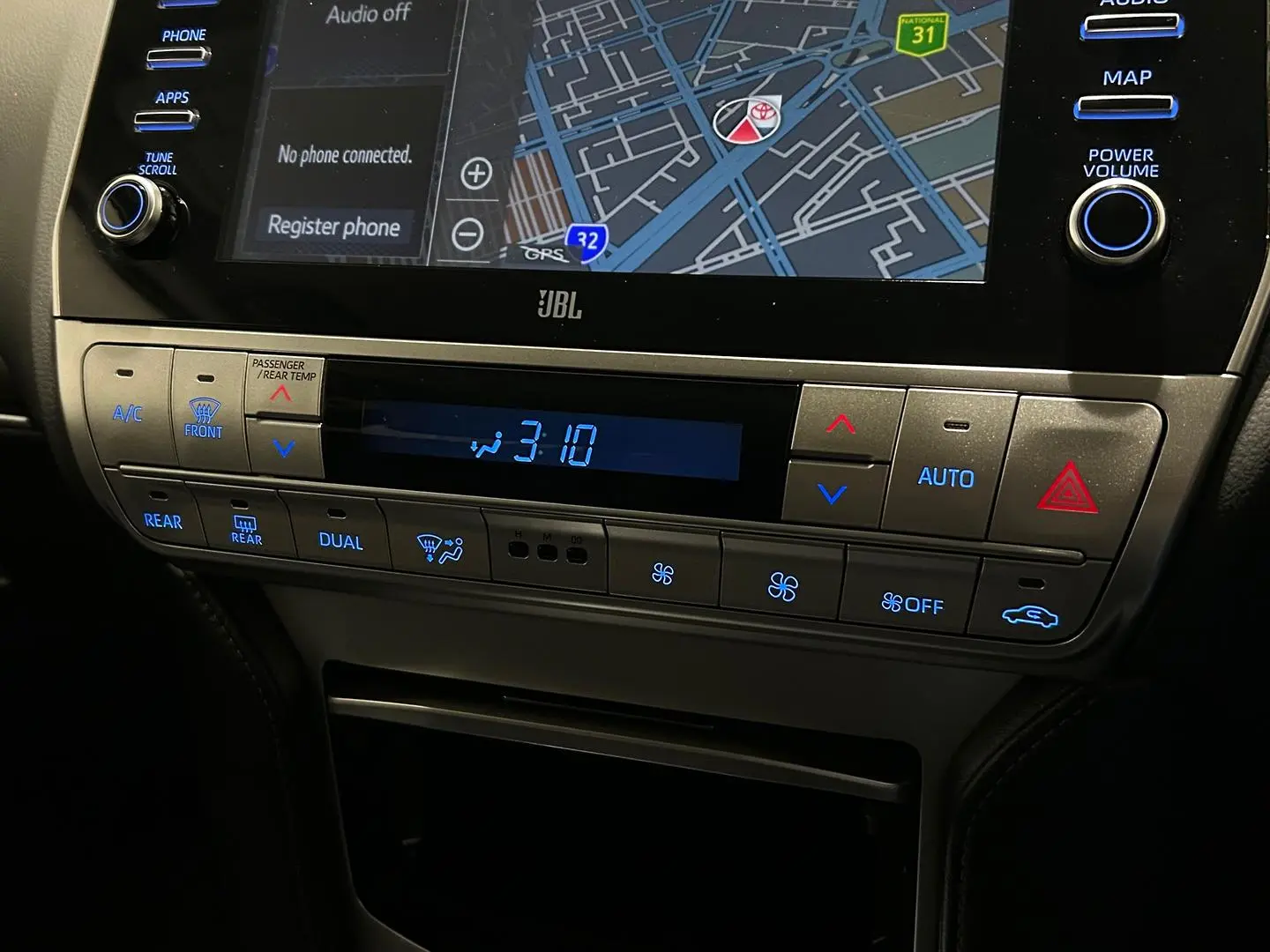 2023 Toyota Landcruiser Prado Gallery Image 21