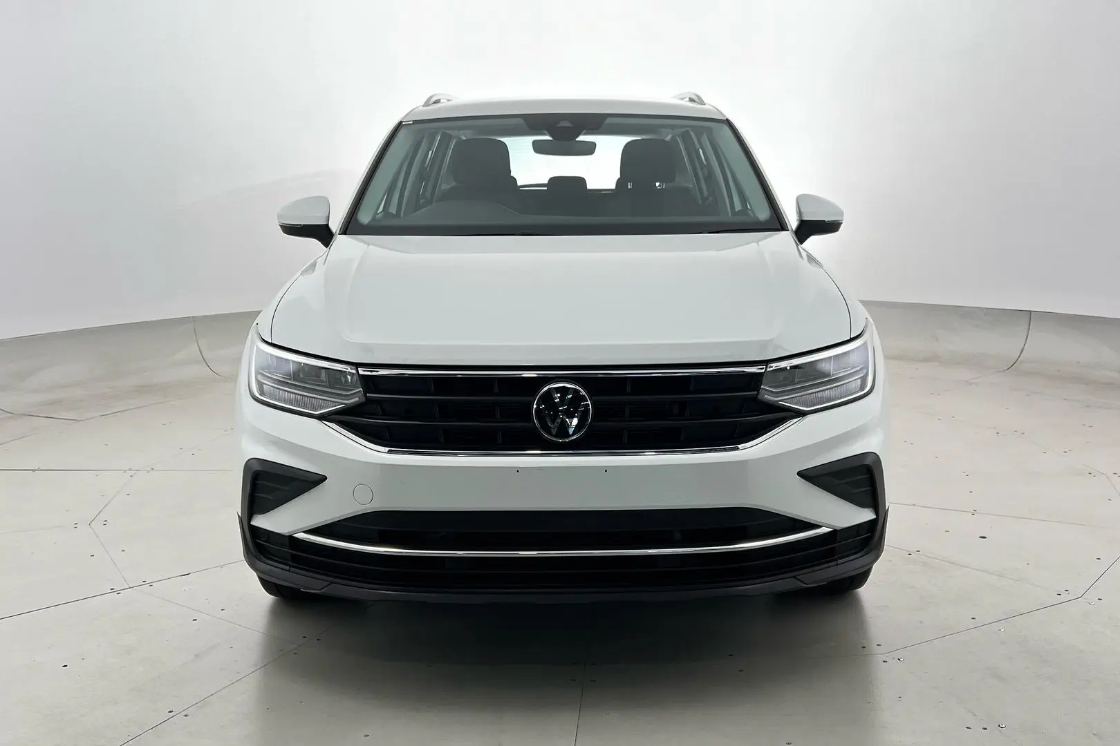 2023 Volkswagen Tiguan Gallery Image 6